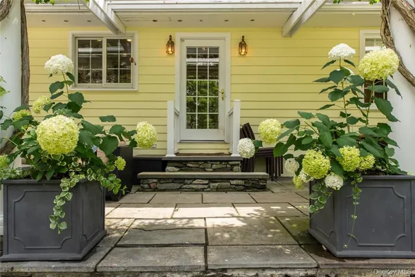 $800,000 | 247 North Mabbettsville Road, Millbrook, NY 12545