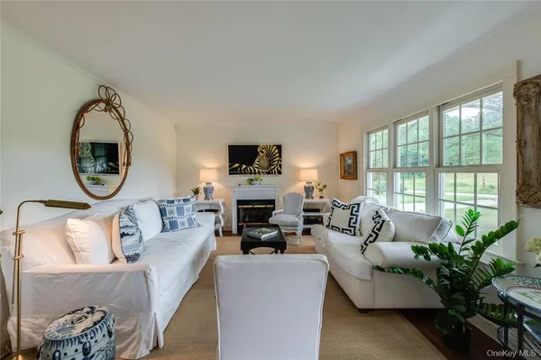 $800,000 | 247 North Mabbettsville Road, Millbrook, NY 12545