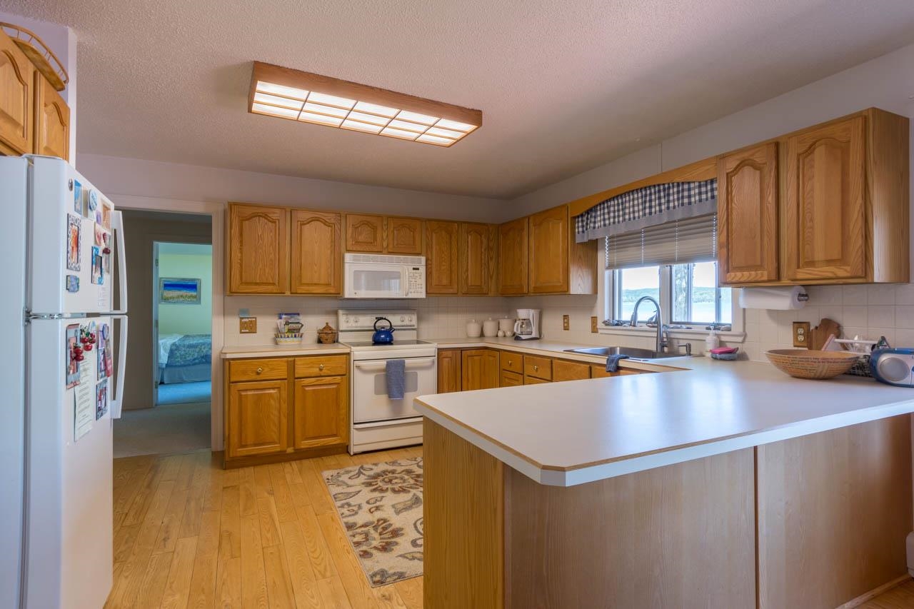 6461 South Maple City Road Maple City, MI 49664 - Photo 6 of 30 1903868-5.JPG