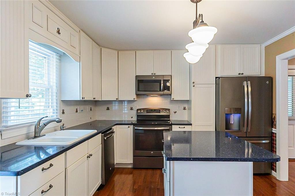 8900 Westing Court Rural Hall, NC 27045 - Photo 2 of 33 Gallery Image 2