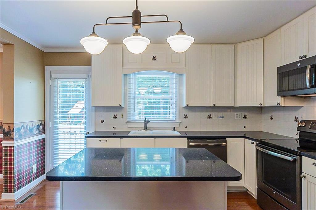 8900 Westing Court Rural Hall, NC 27045 - Photo 6 of 33 Gallery Image 6
