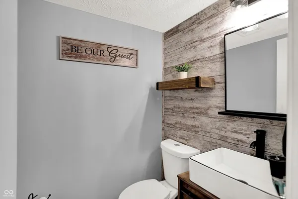 $225,000 | 9583 Bay Vista W Drive, Indianapolis, IN 46250