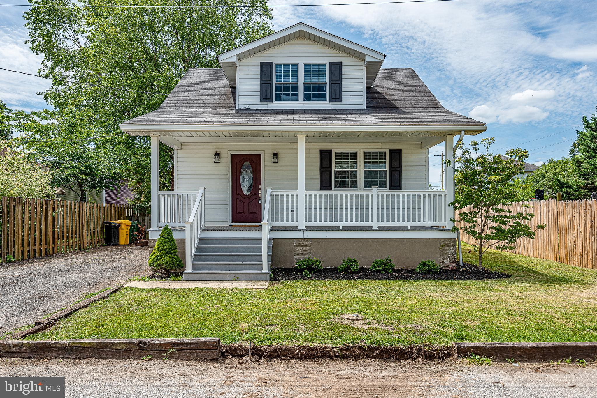 633 Cresswell Road Baltimore, MD 21225 - Photo 1 of 33 Welcome, Home!