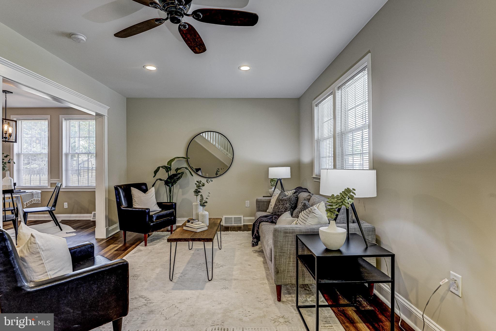 633 Cresswell Road Baltimore, MD 21225 - Photo 7 of 33 Family Room