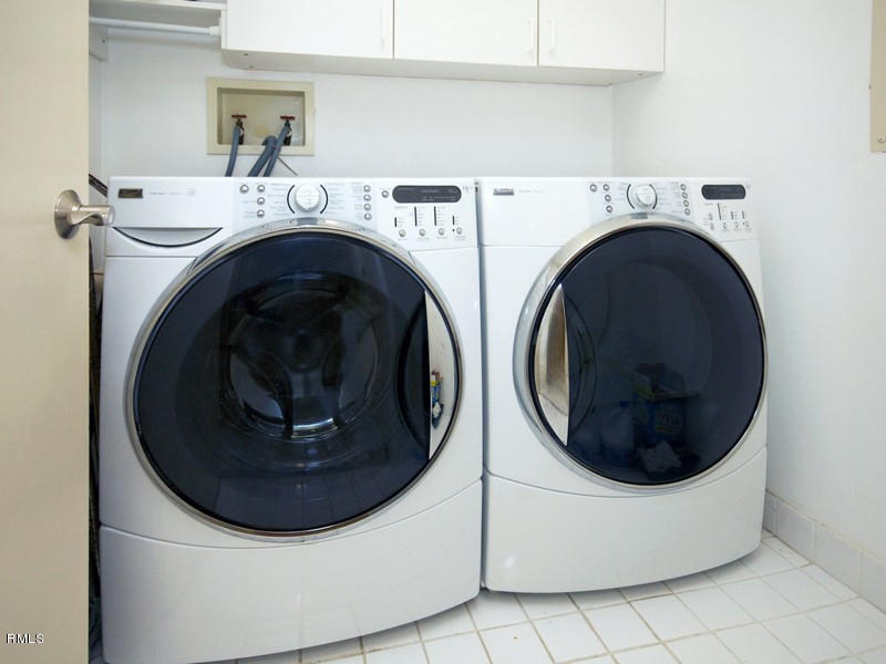 2000 North Ocean Boulevard, Unit 602 Boca Raton, FL 33431 - Photo 18 of 28 Laundry Room