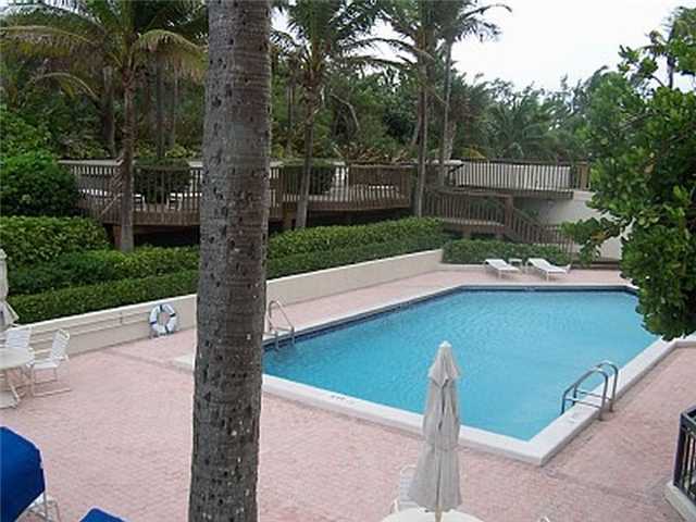2000 North Ocean Boulevard, Unit 602 Boca Raton, FL 33431 - Photo 26 of 28 Pool