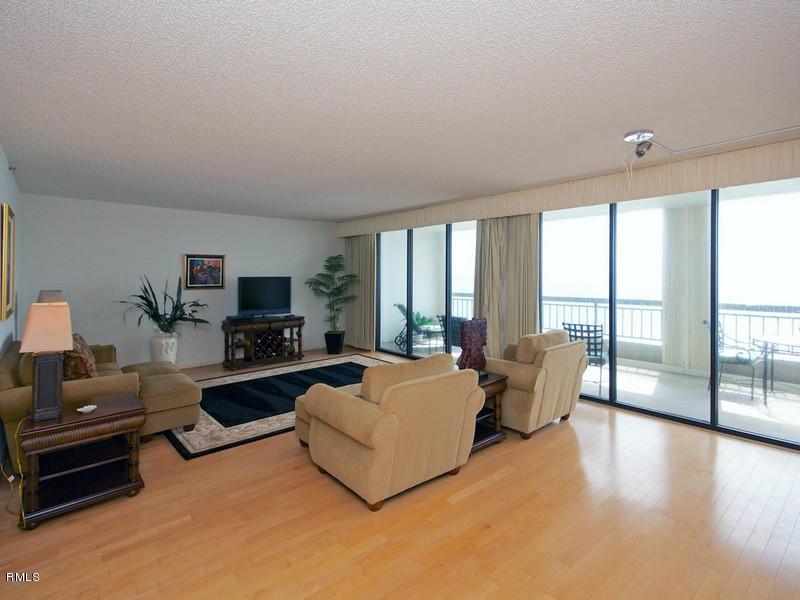 2000 North Ocean Boulevard, Unit 602 Boca Raton, FL 33431 - Photo 5 of 28 Living Room