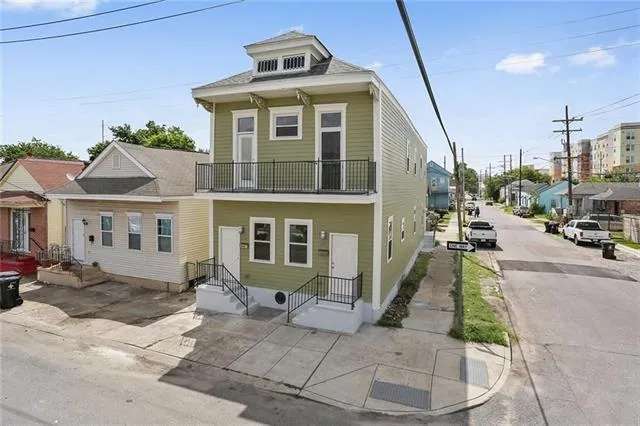$2,100 | 3727 D'Hemecourt Street, Unit 3727, New Orleans, LA 70119