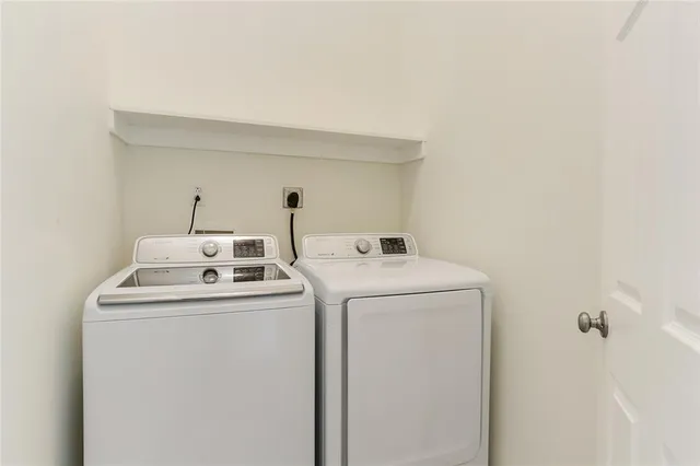 $2,100 | 3727 D'Hemecourt Street, Unit 3727, New Orleans, LA 70119