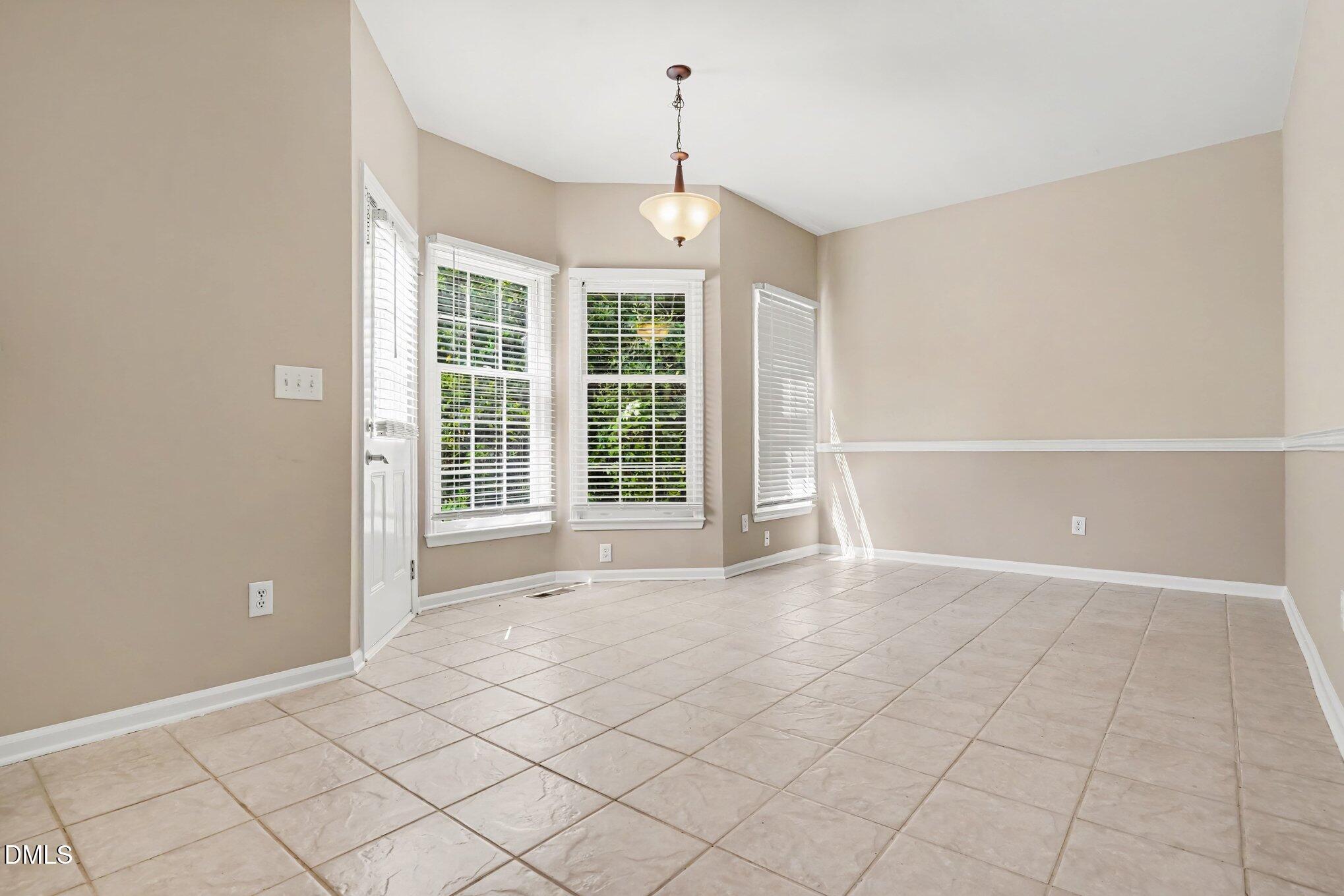 5524 Edgebury Road Raleigh, NC 27613 - Photo 12 of 25 12