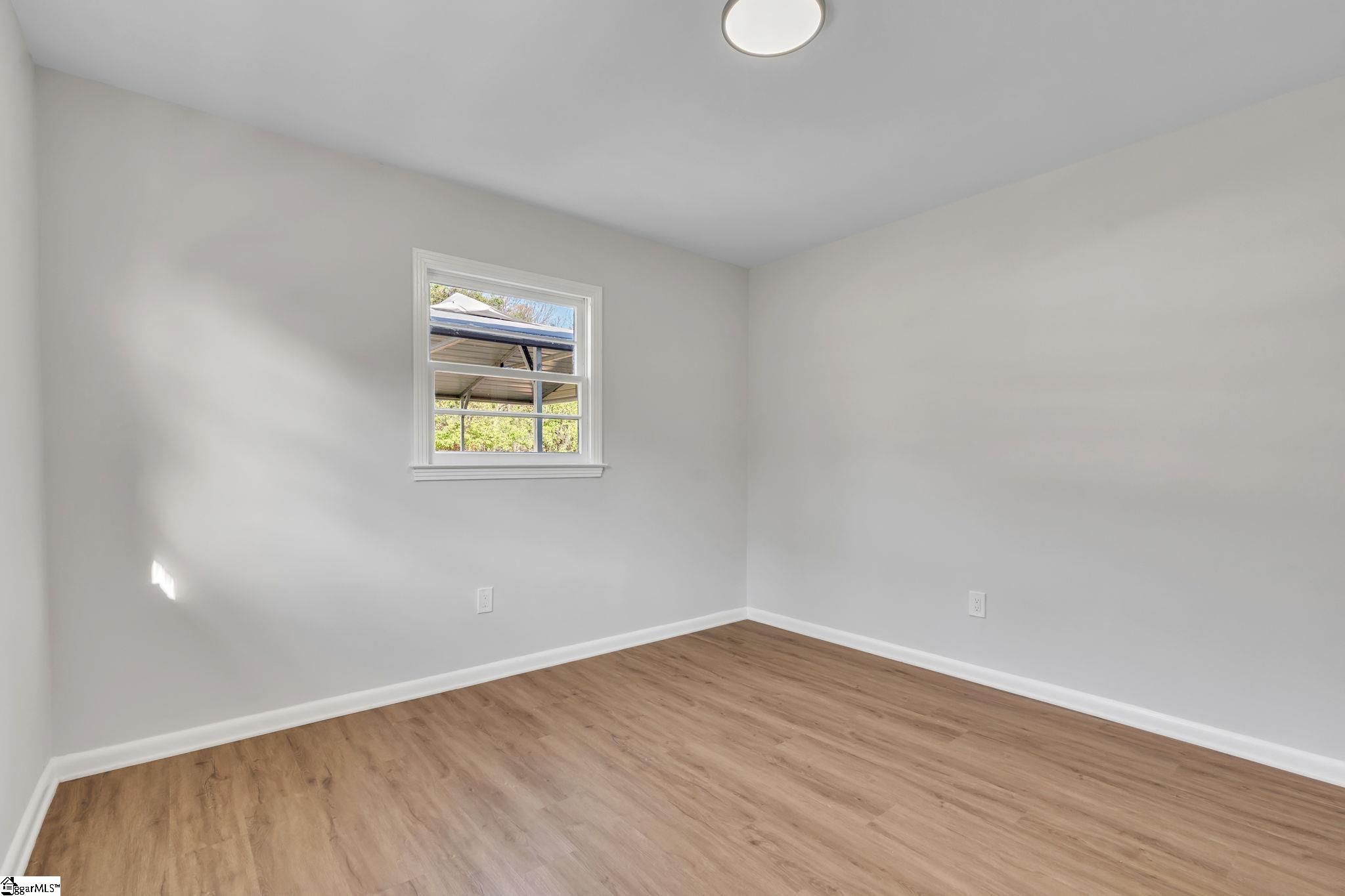 175 Blue Ridge Road Campobello, SC 29322 - Photo 11 of 28