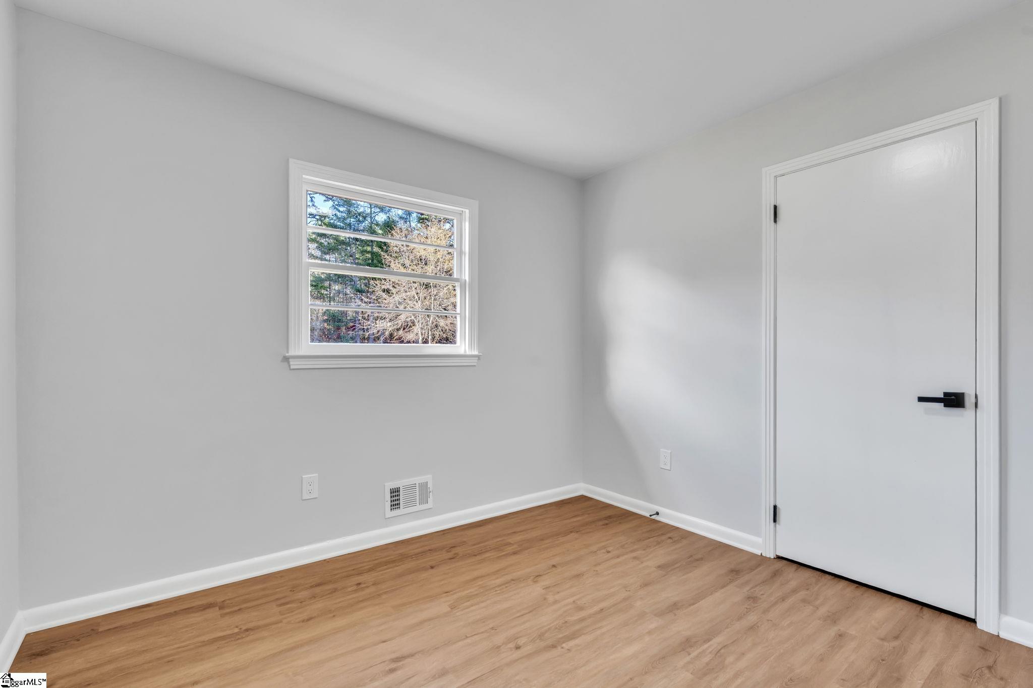 175 Blue Ridge Road Campobello, SC 29322 - Photo 12 of 28