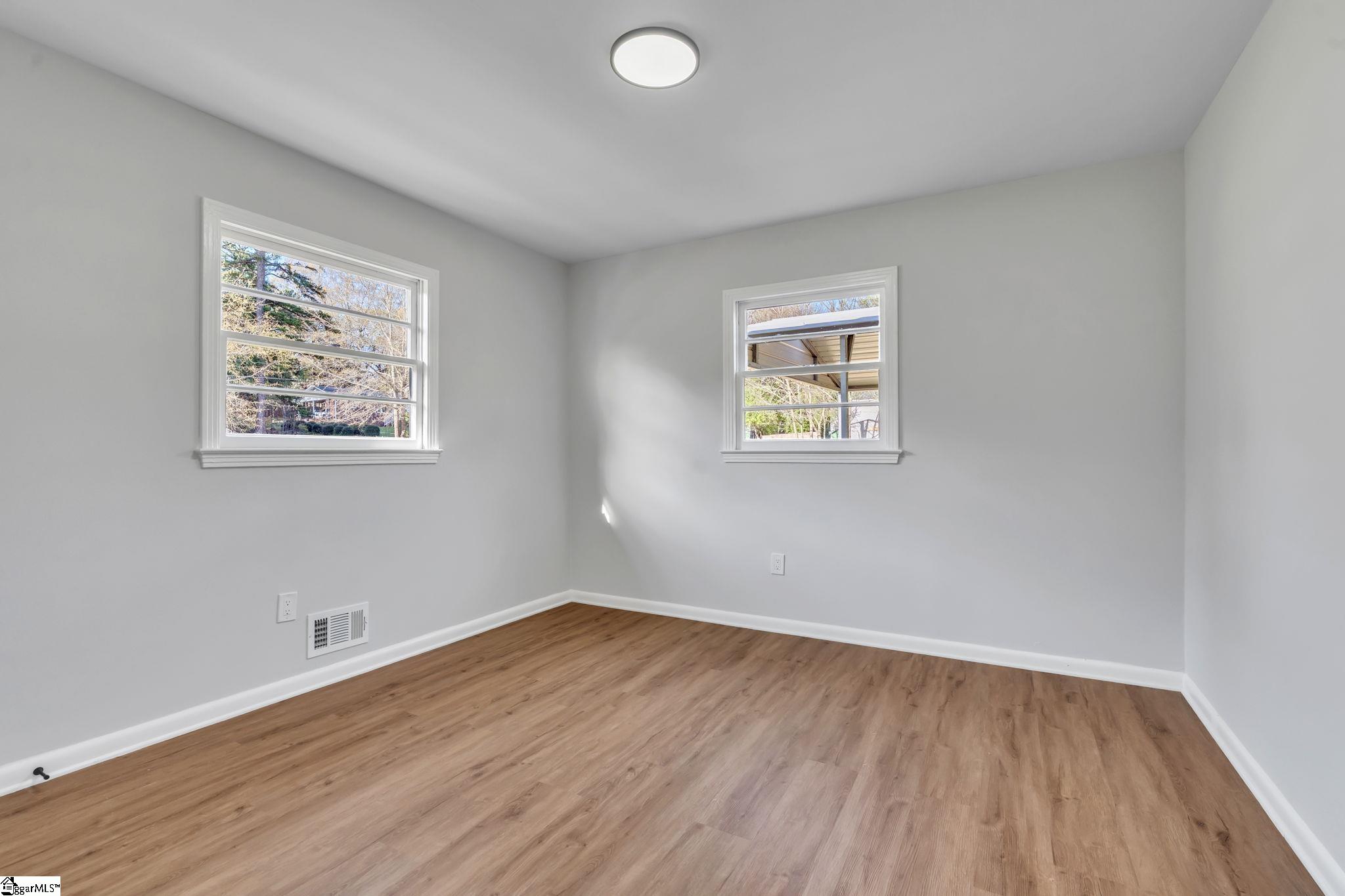 175 Blue Ridge Road Campobello, SC 29322 - Photo 13 of 28