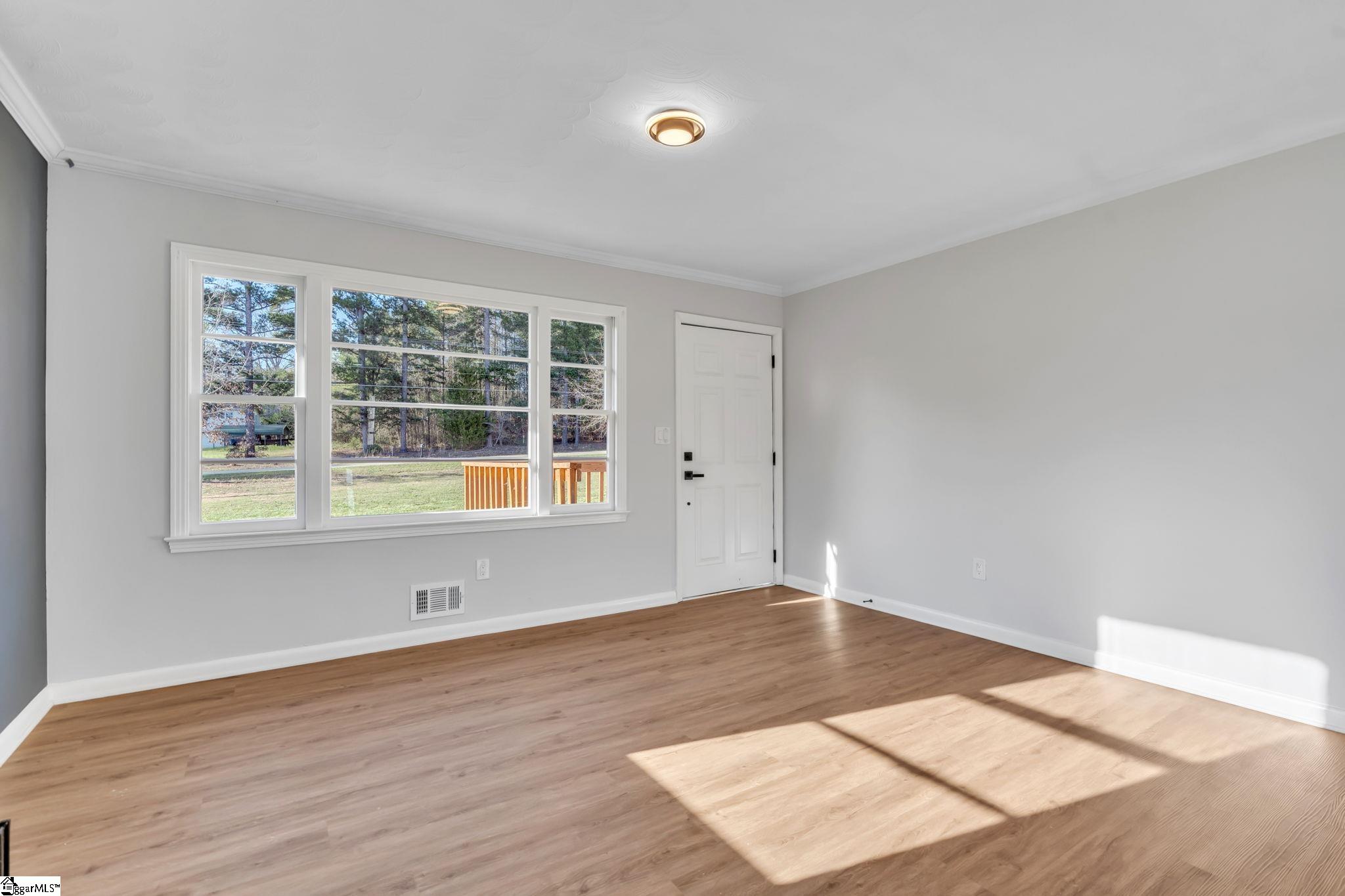 175 Blue Ridge Road Campobello, SC 29322 - Photo 9 of 28