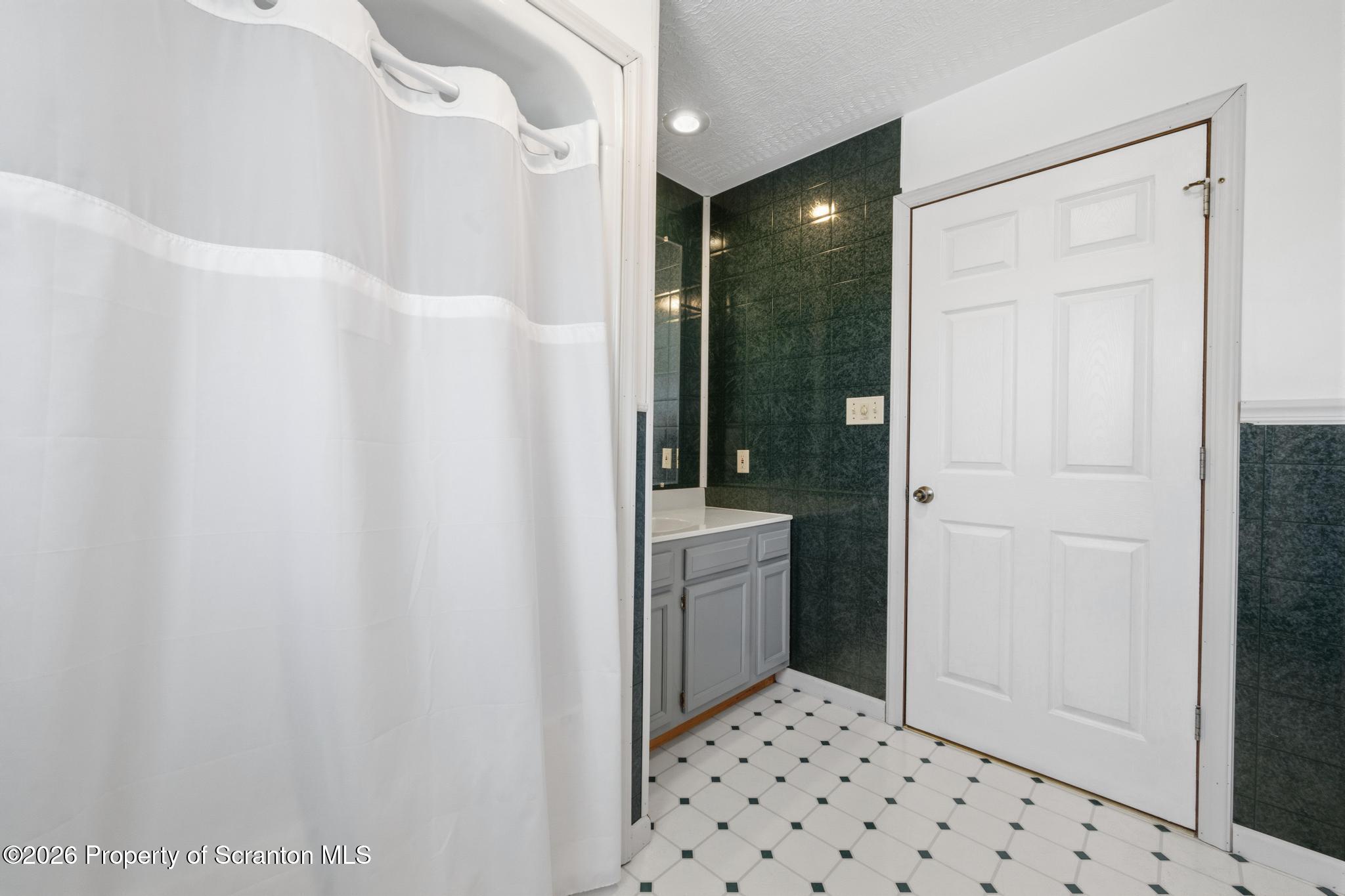 58 Davison Road Dalton, PA 18414 - Photo 28 of 53 DSC_6071