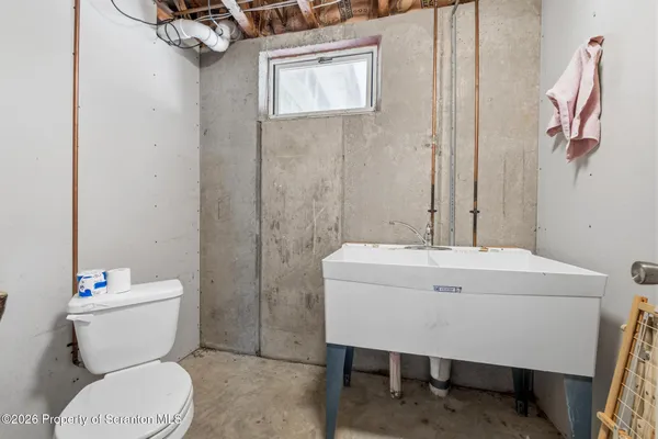 $629,900 | 58 Davison Road, Dalton, PA 18414