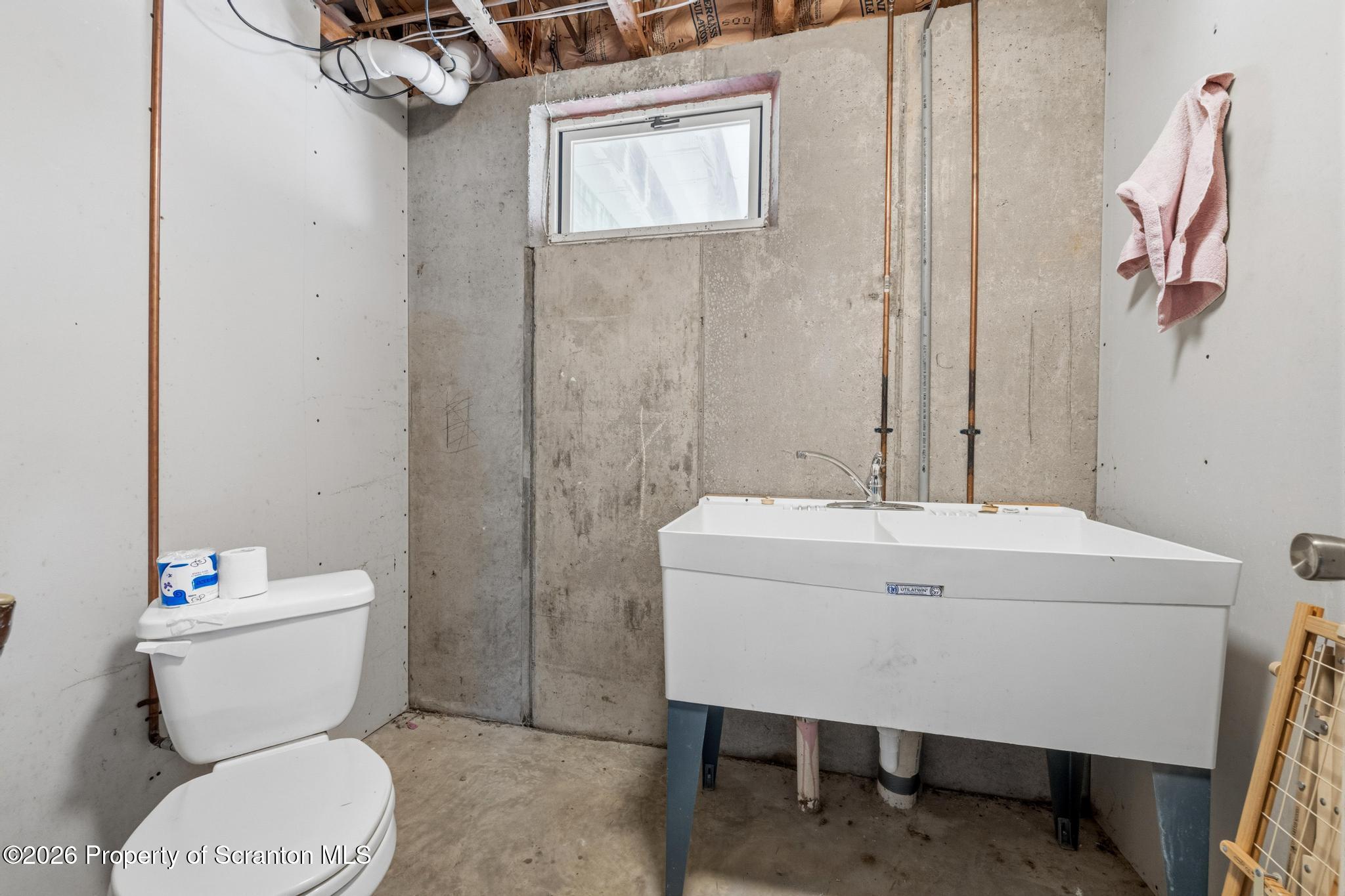 58 Davison Road Dalton, PA 18414 - Photo 39 of 53 DSC_6128