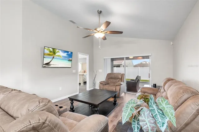 $264,000 | 220 St Georges Circle, Eagle Lake, FL 33839