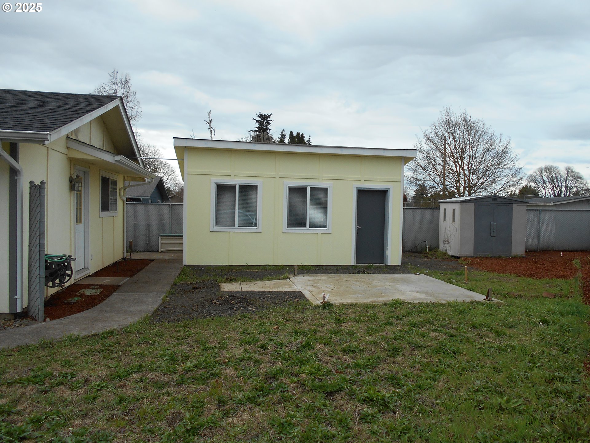 4565 Souza Street Eugene, OR 97402 - Photo 5 of 43 a view of a backyard