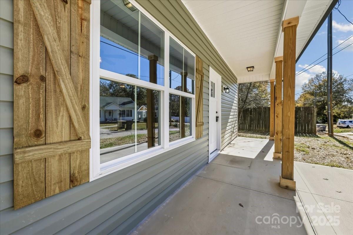 609 Huron Street Kannapolis, NC 28083 - Photo 2 of 33