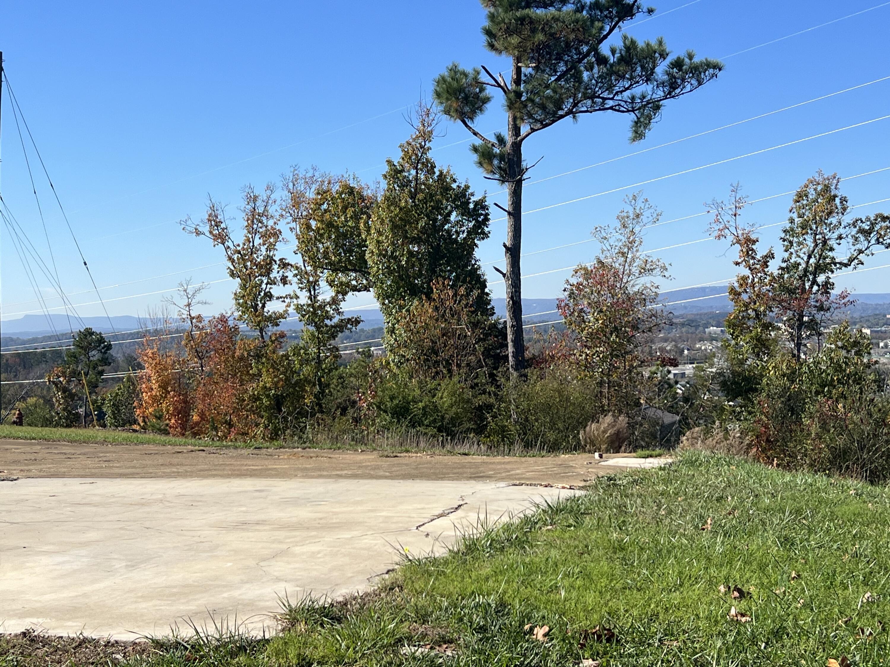 2349 Jennifer Drive Chattanooga, TN 37421 - Photo 2 of 12 Photo Nov 16 2024, 11 41 40 AM