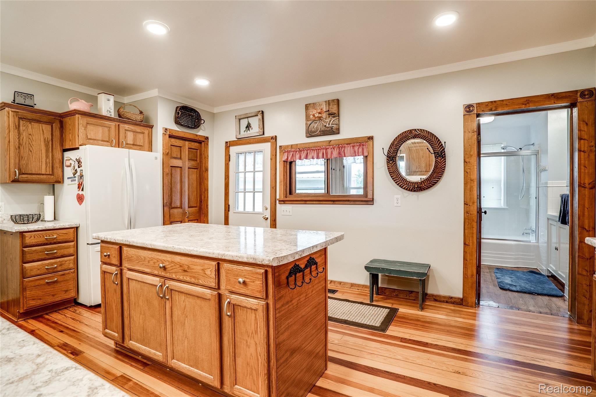 4308 Cook Road Swartz Creek, MI 48473 - Photo 25 of 44 4308 cook rd kit 10.jpg
