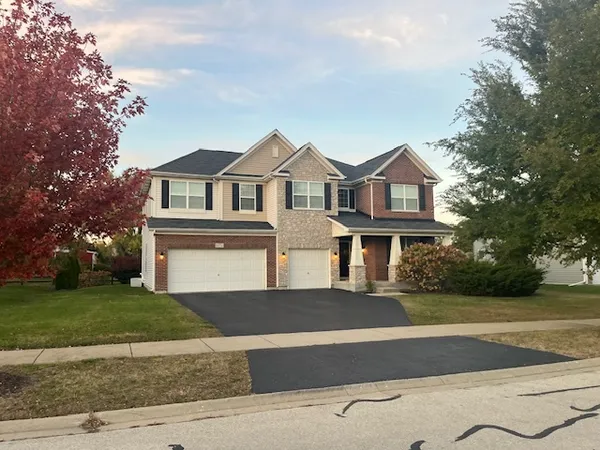 $6,000 | 16W764 Hawthorne Court, Willowbrook, IL 60527