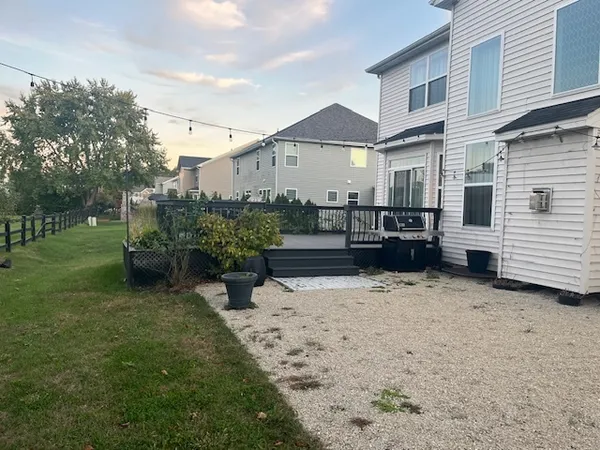 $6,000 | 16W764 Hawthorne Court, Willowbrook, IL 60527