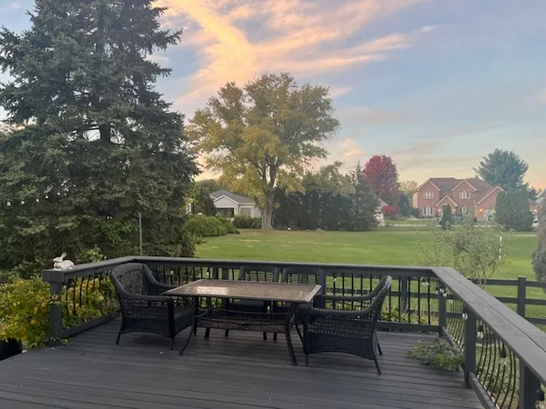 $6,000 | 16W764 Hawthorne Court, Willowbrook, IL 60527