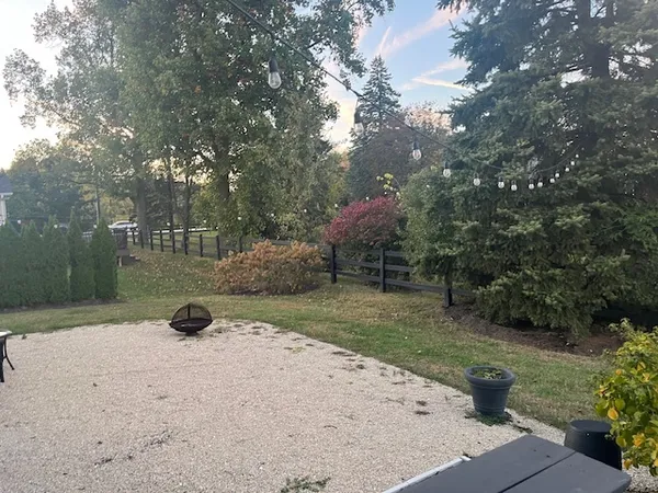 $6,000 | 16W764 Hawthorne Court, Willowbrook, IL 60527