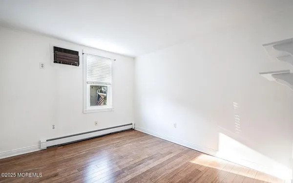 $2,600 | 8 Central Avenue, Port Monmouth, NJ 07758