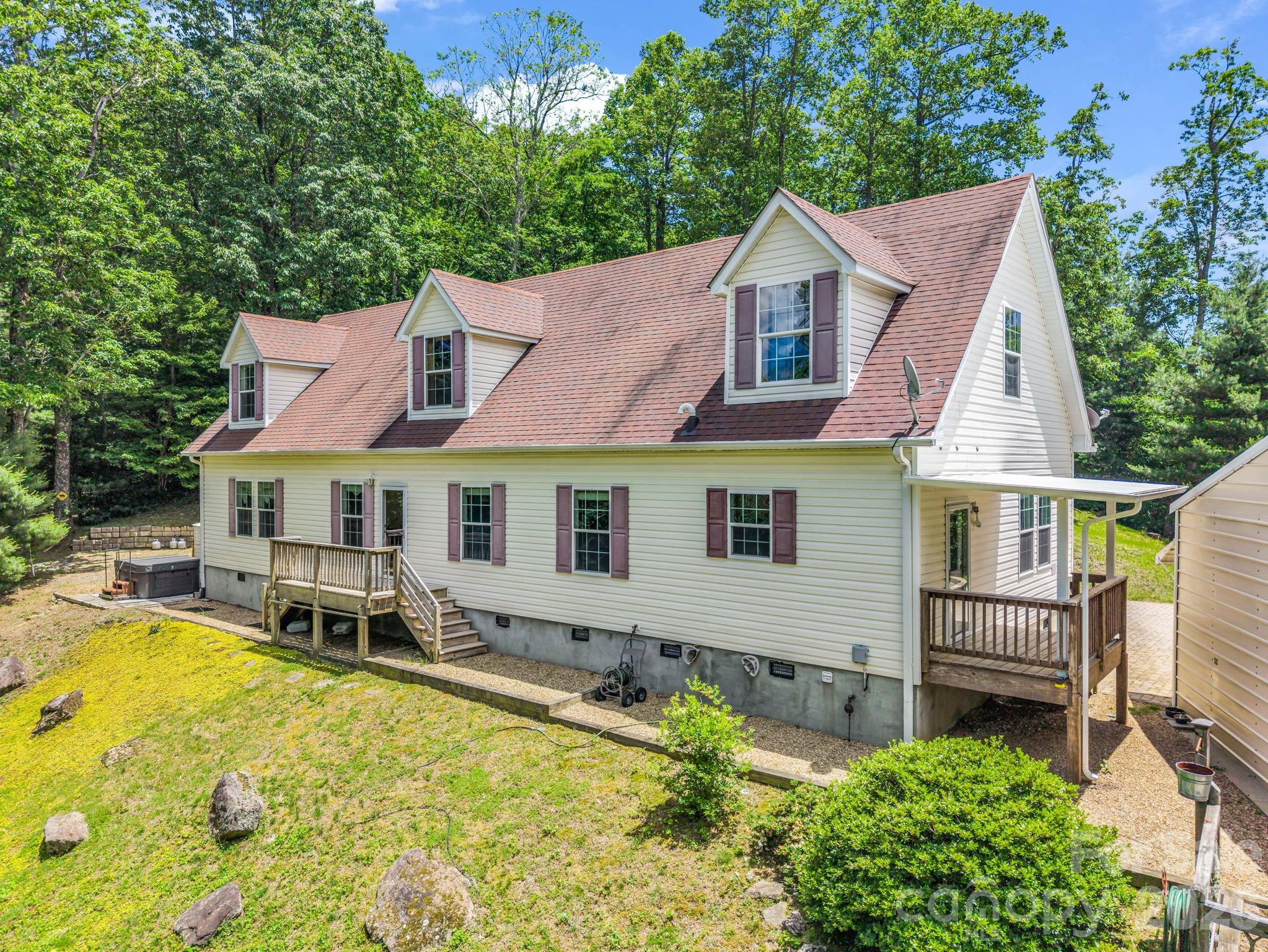 2255 Mt Olivet Road Zirconia, NC 28790 - Photo 5 of 39