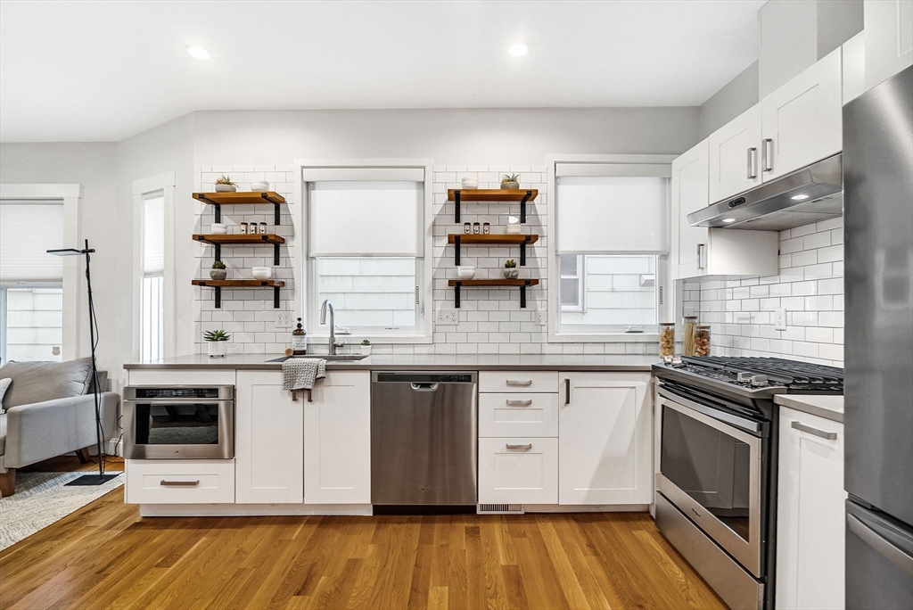 26 Hardwick Street, Unit 1 Cambridge, MA 02141 - Photo 2 of 18