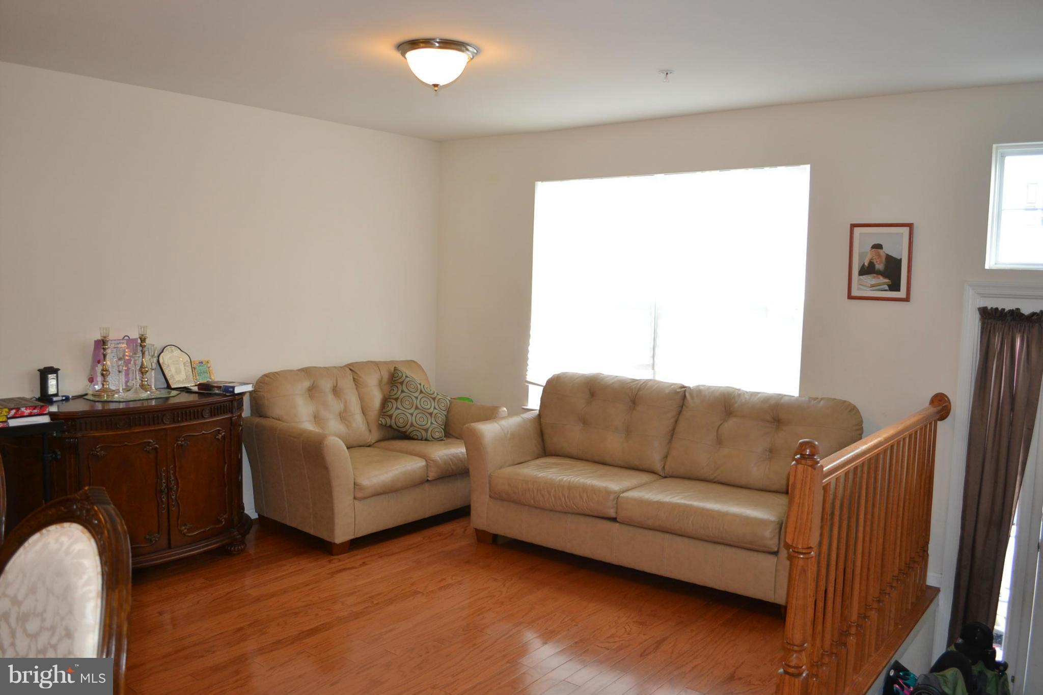 3608 Bancroft Road Baltimore, MD 21215 - Photo 2 of 18 Living Room