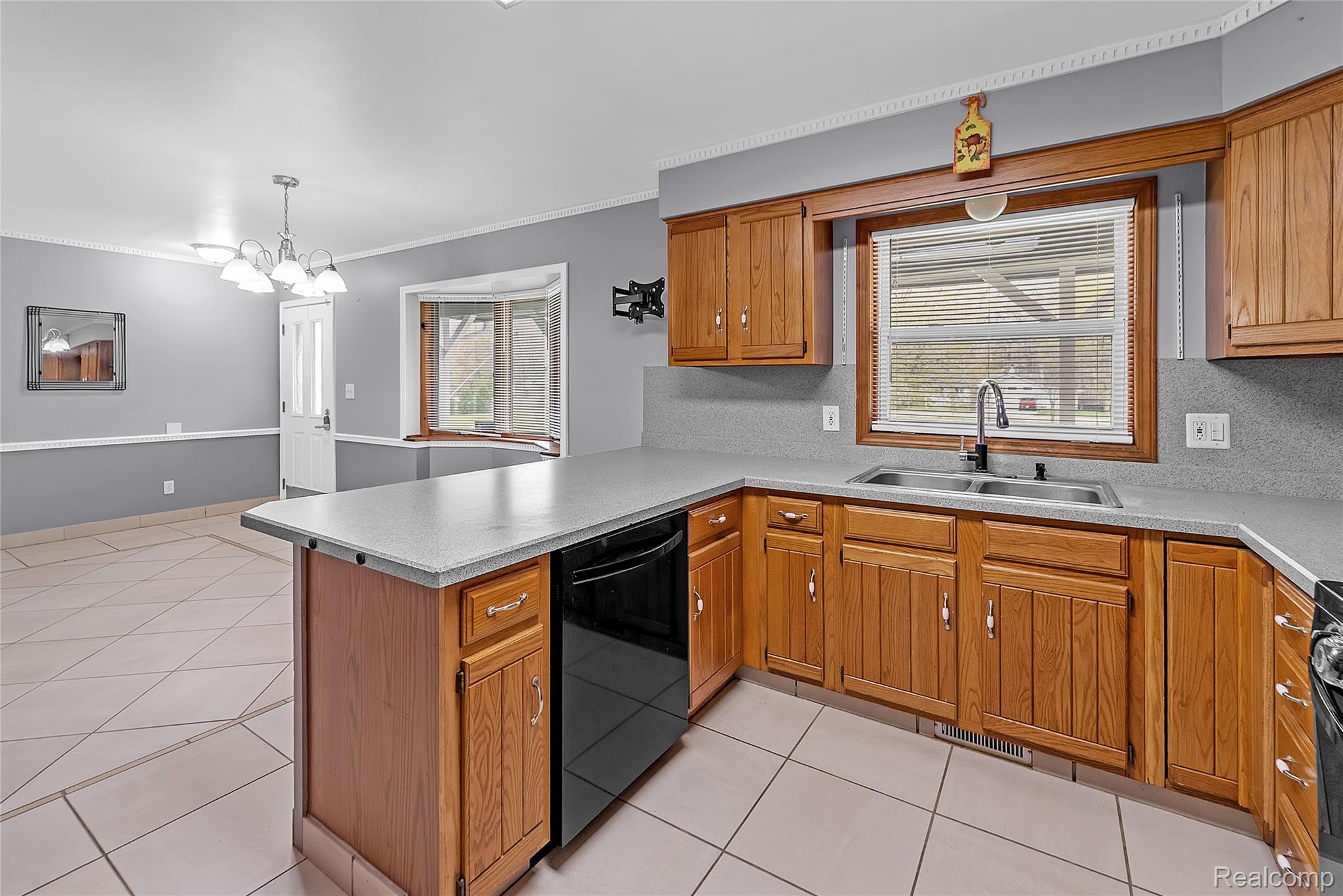 1081 South Gale Road Davison, MI 48423 - Photo 10 of 43