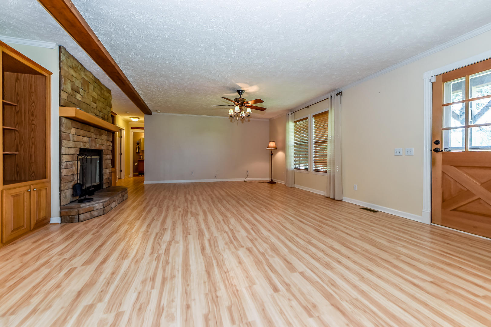 6325 Morganton Road Greenback, TN 37742 - Photo 12 of 40 living room