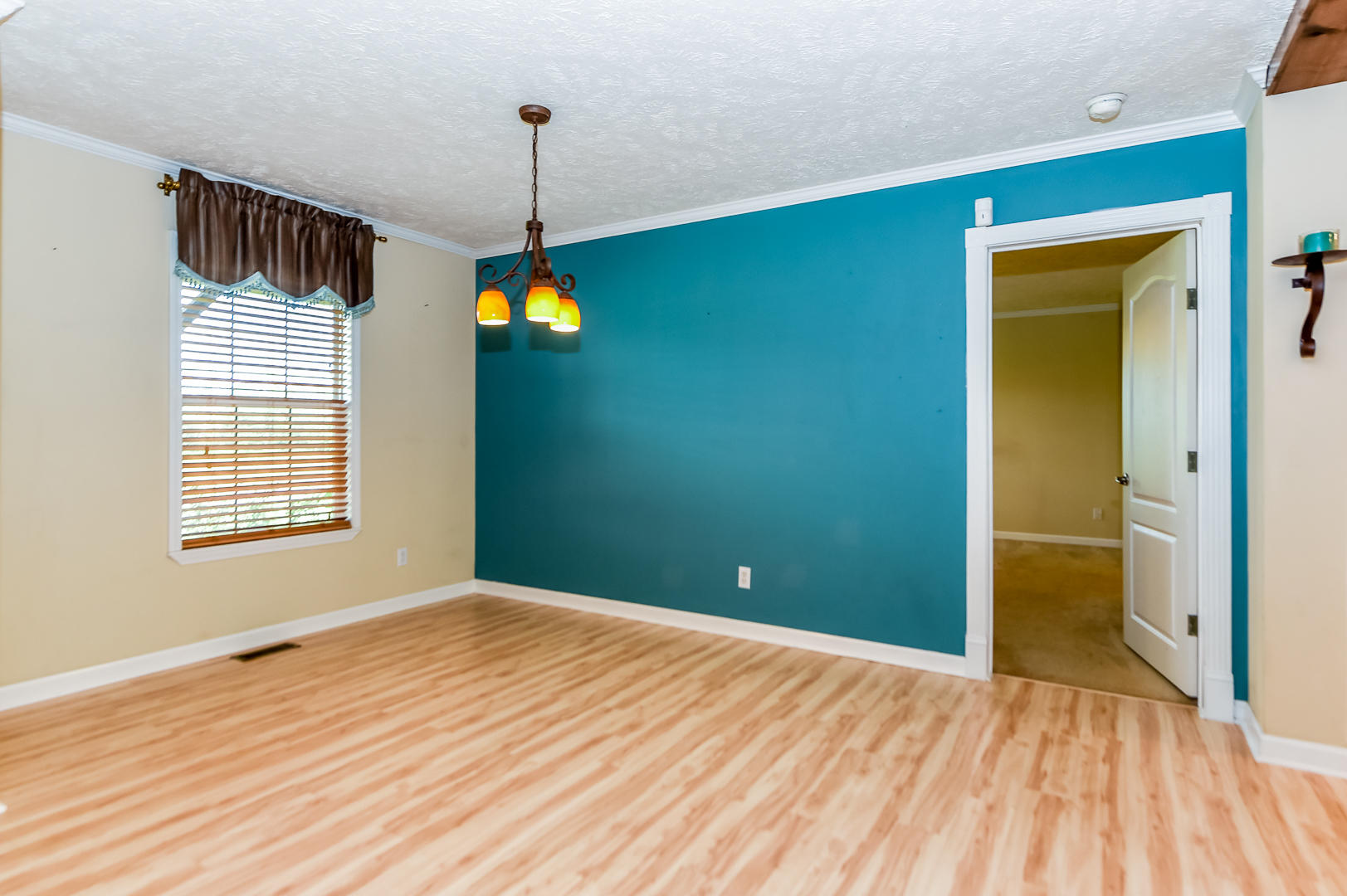 6325 Morganton Road Greenback, TN 37742 - Photo 21 of 40 Dining room