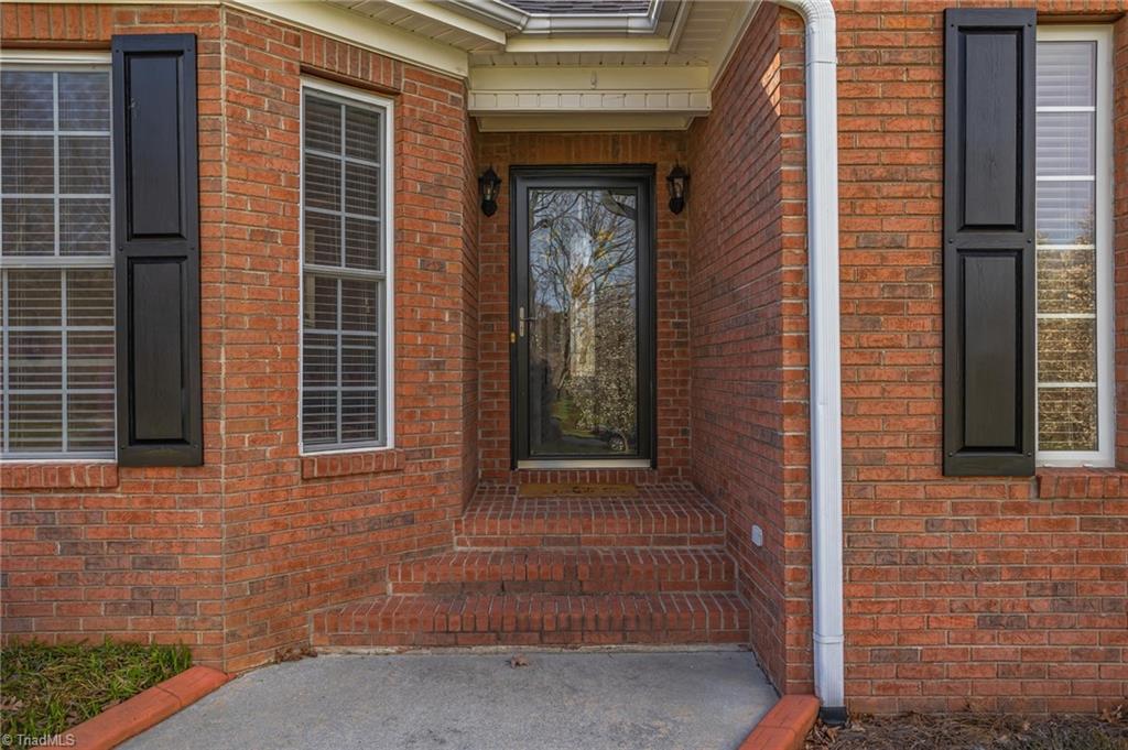 112 Ridge Drive Lexington, NC 27295 - Photo 3 of 31 Gallery Image 3