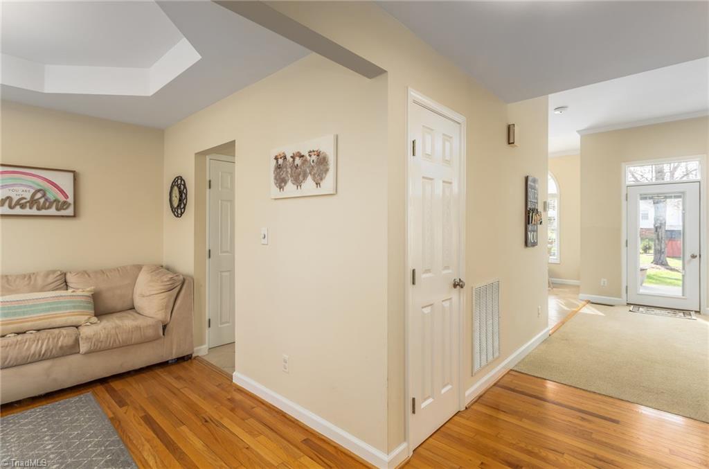112 Ridge Drive Lexington, NC 27295 - Photo 4 of 31 Gallery Image 4