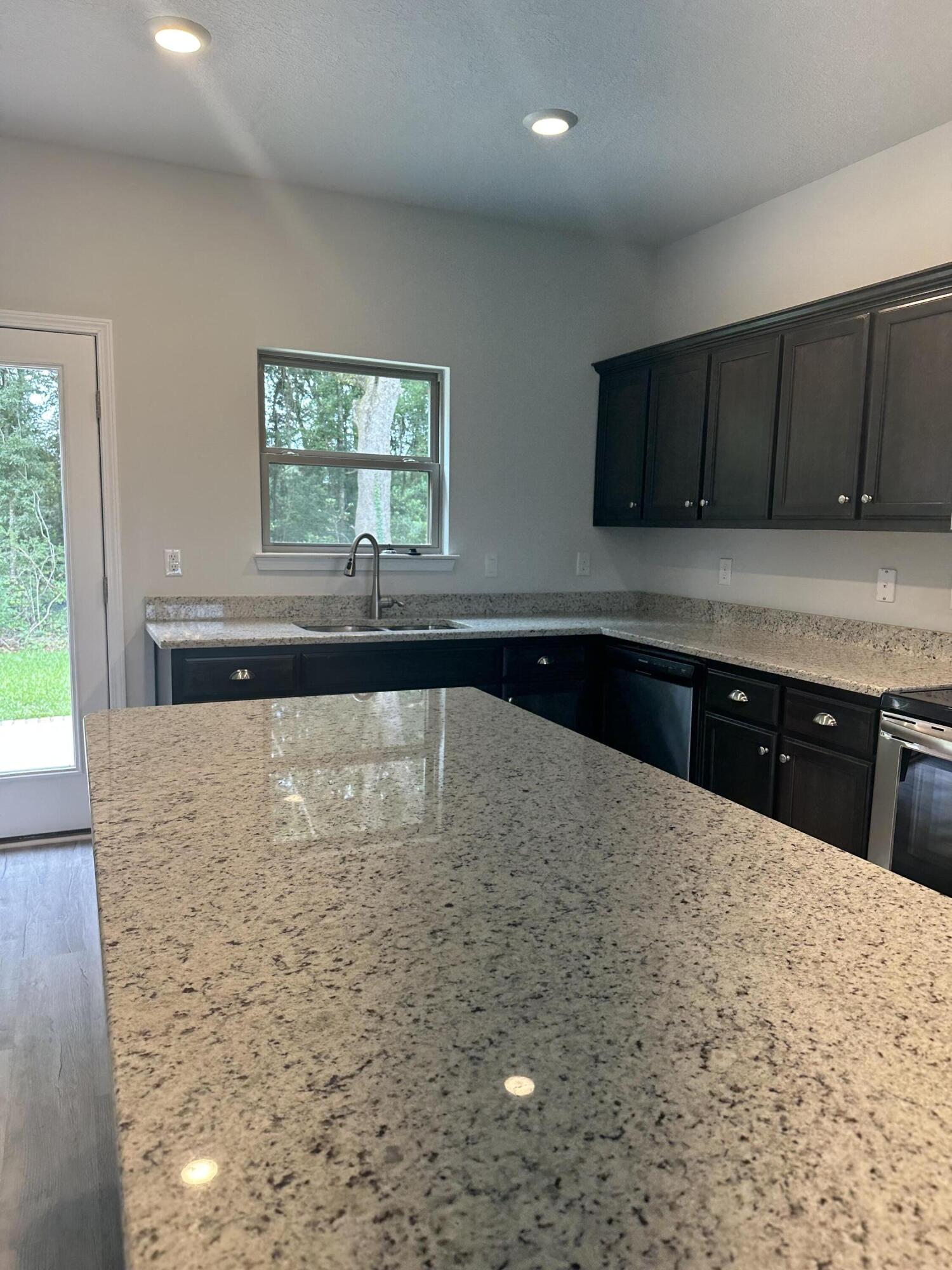 140 Ridgeway Circle Crestview, FL 32536 - Photo 11 of 26 IMG_6175