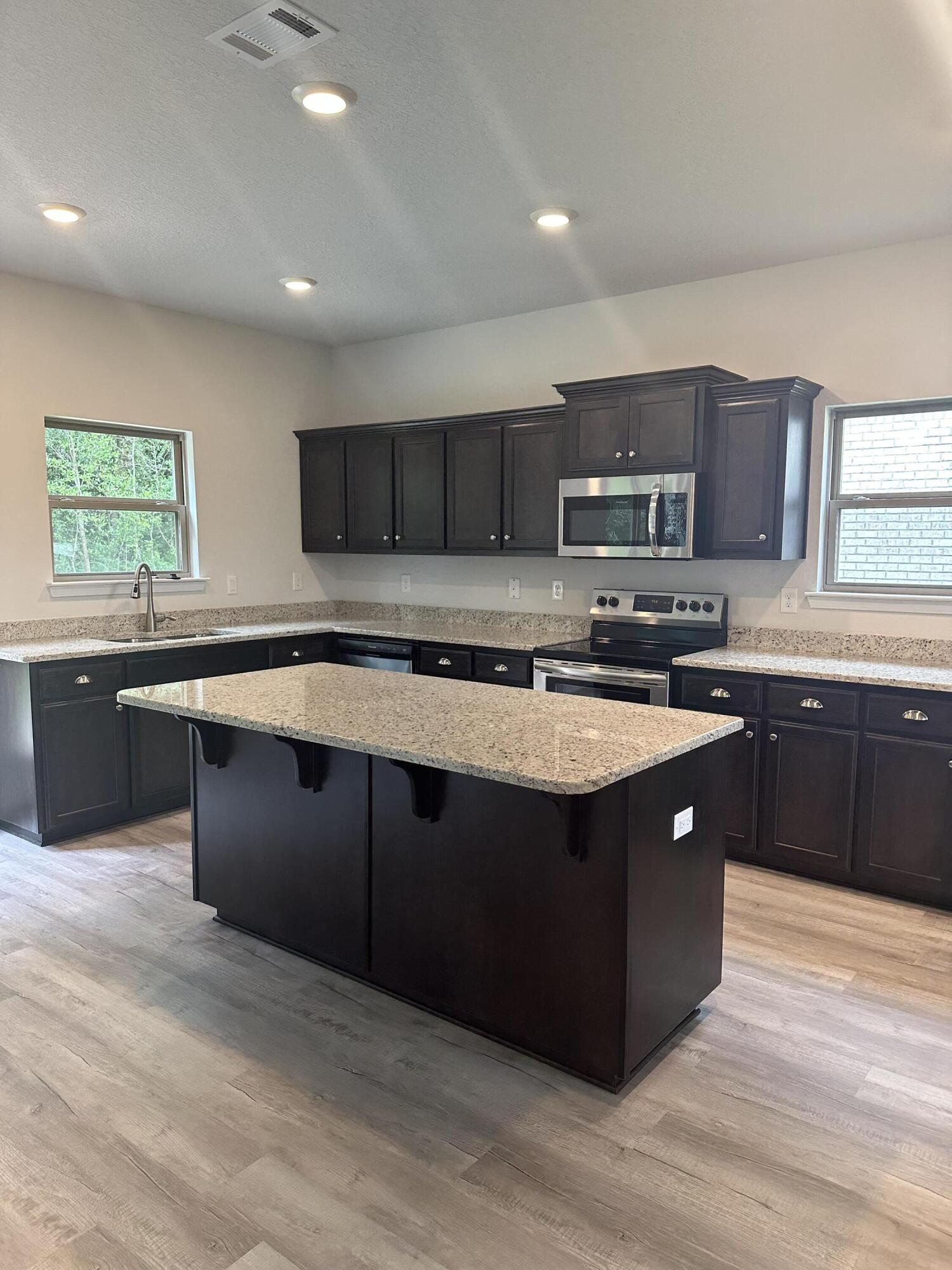 140 Ridgeway Circle Crestview, FL 32536 - Photo 10 of 26 IMG_6174