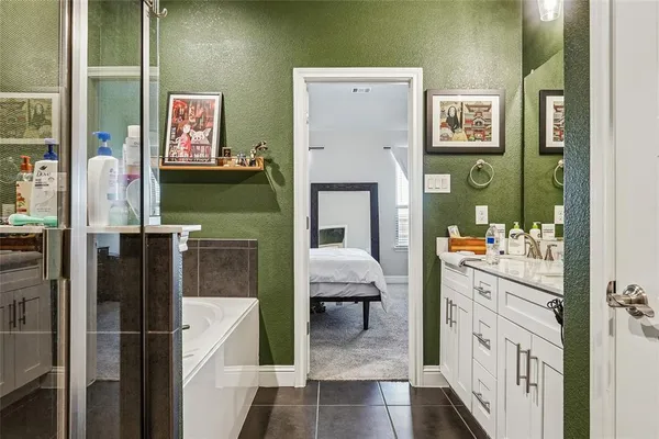 $2,100 | 1304 Beach Drive, Pelican Bay, TX 76020