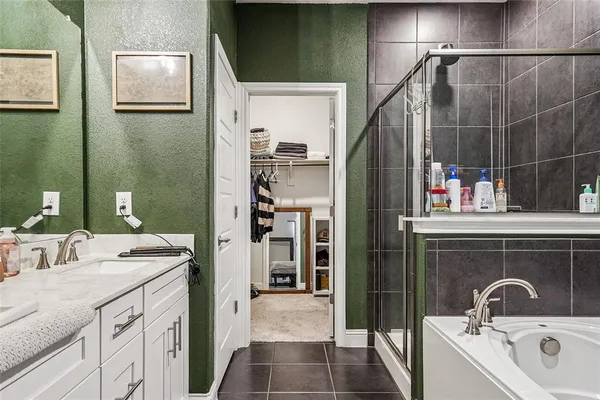 $2,100 | 1304 Beach Drive, Pelican Bay, TX 76020