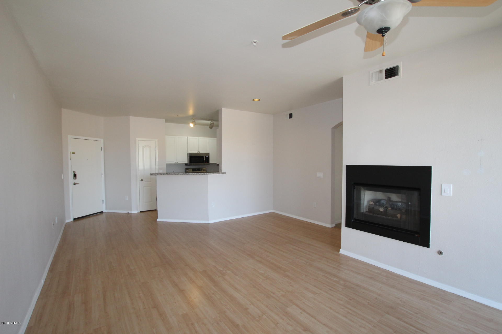 1701 East Colter Street, Unit 343 Phoenix, AZ 85016 - Photo 5 of 16 IMG_2778