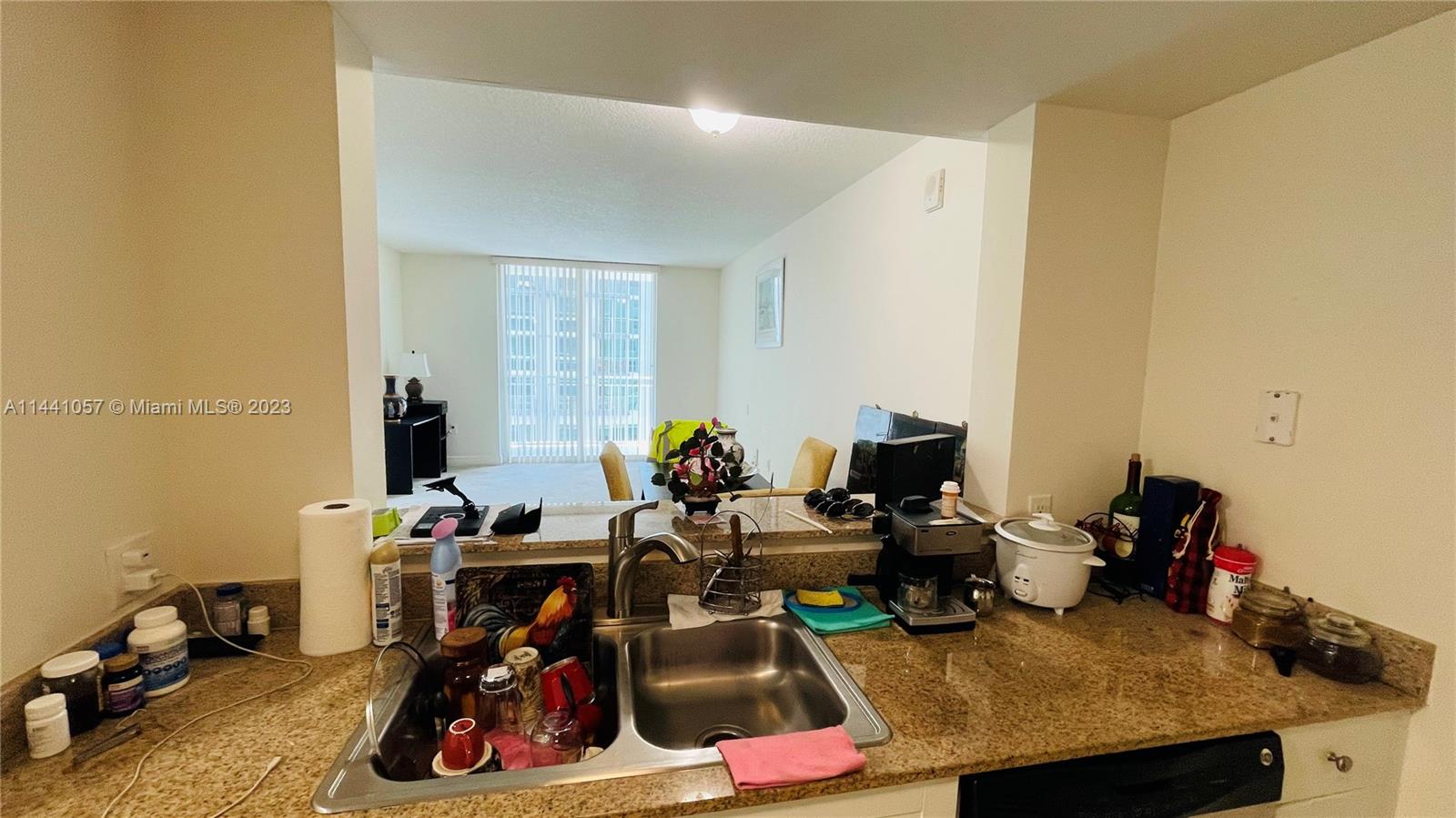 West Flagler Miami, FL 33125 - Photo 11 of 28 a view of a workspace with furniture