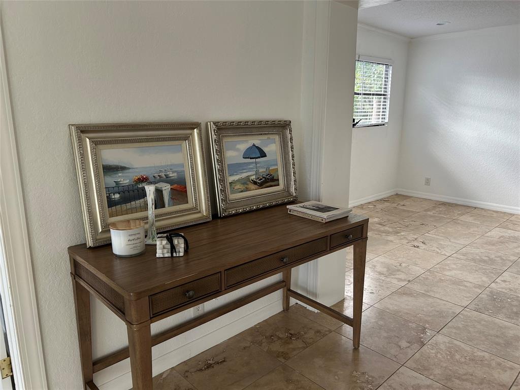 4431 Northeast 28th Avenue Lighthouse Point, FL 33064 - Photo 14 of 32