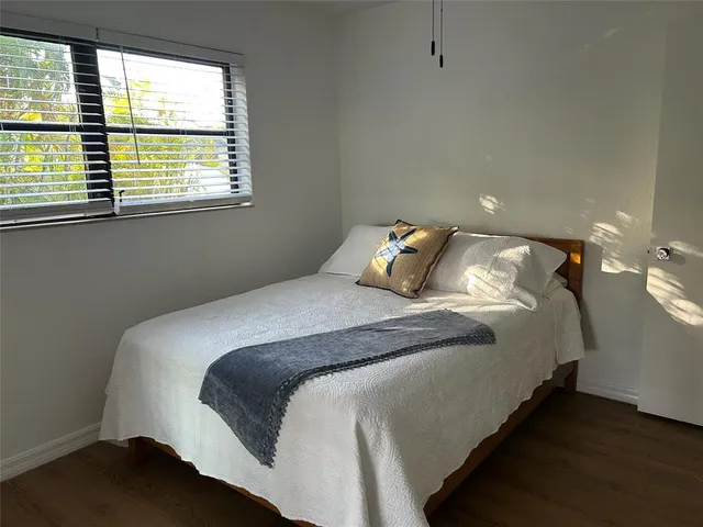 $10,000 | 4431 Northeast 28th Avenue, Lighthouse Point, FL 33064