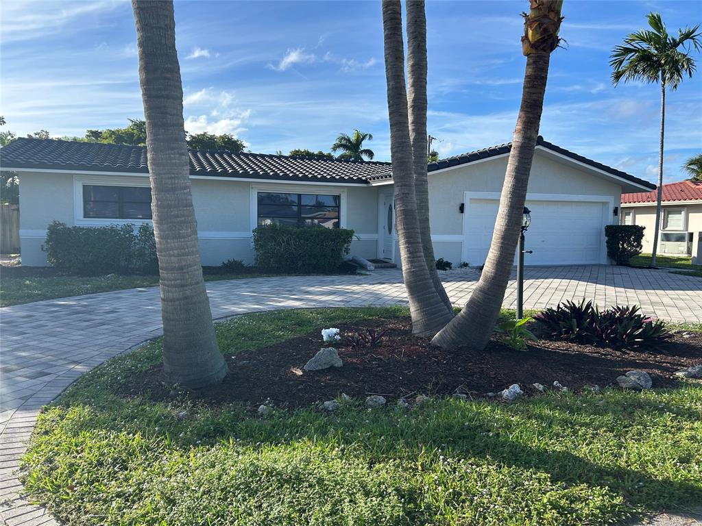 4431 Northeast 28th Avenue Lighthouse Point, FL 33064 - Photo 2 of 32