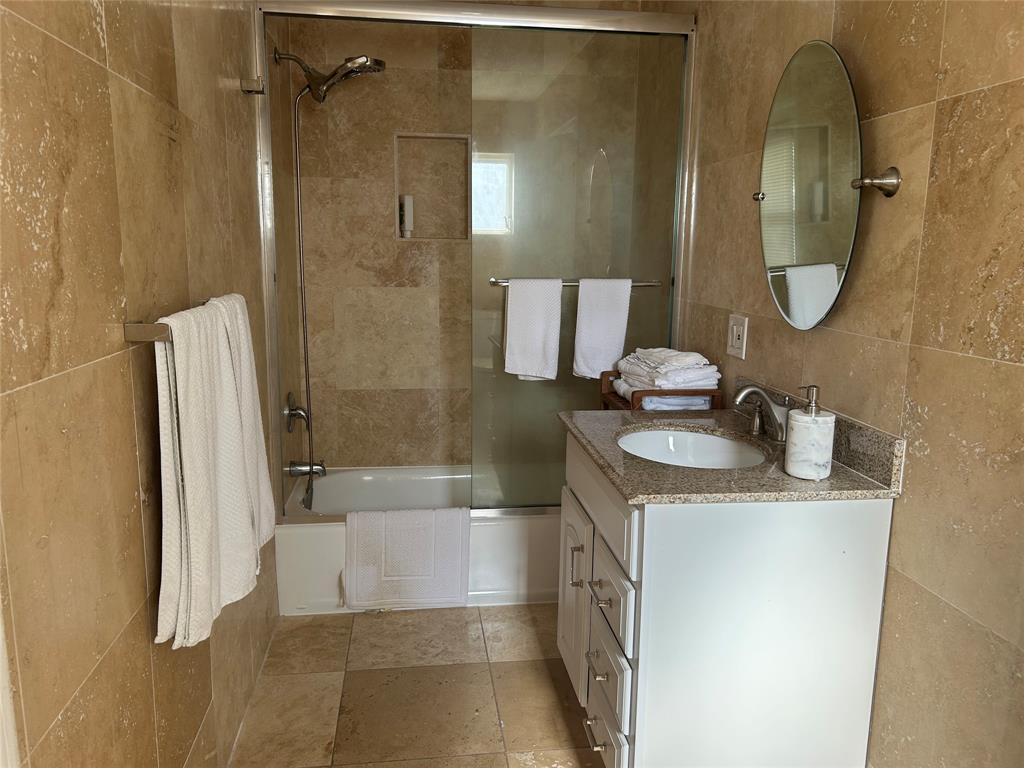 4431 Northeast 28th Avenue Lighthouse Point, FL 33064 - Photo 21 of 32