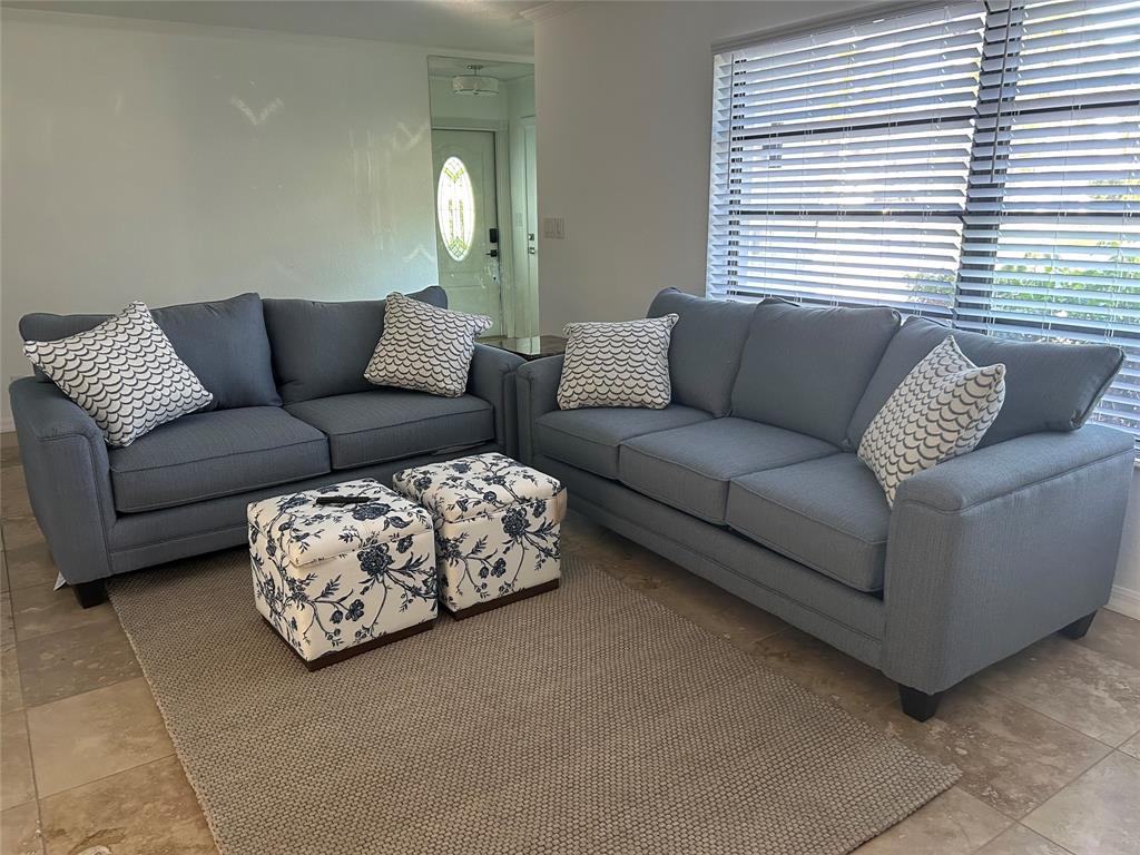 4431 Northeast 28th Avenue Lighthouse Point, FL 33064 - Photo 8 of 32